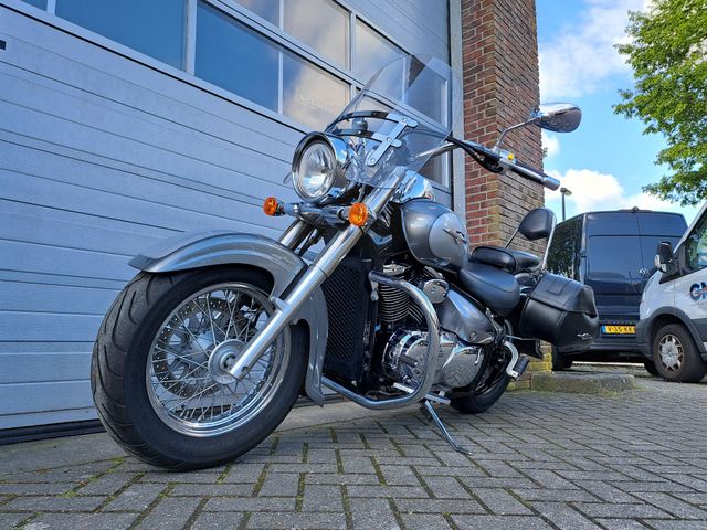 suzuki - c-800-intruder