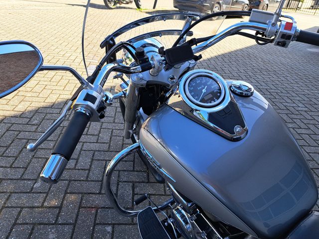 suzuki - c-800-intruder
