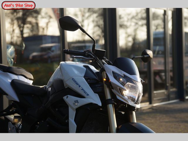 suzuki - gsr-750