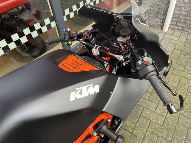 ktm - 1190-rc-8