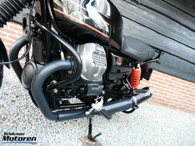 moto-guzzi - v-7-stone-850