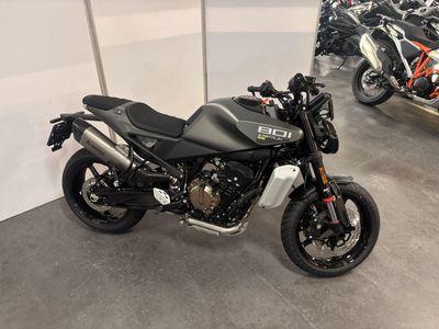 HUSQVARNA SVARTPILEN 801 – foto 2
