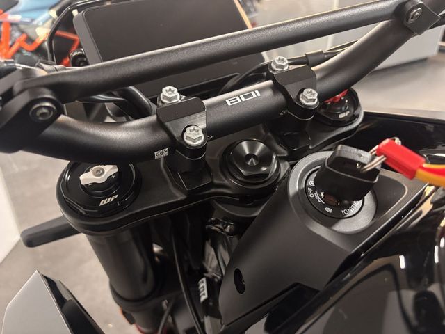 husqvarna - svartpilen-801