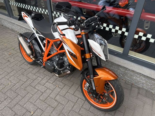 ktm - 1290-super-duke-r