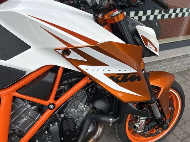 ktm - 1290-super-duke-r