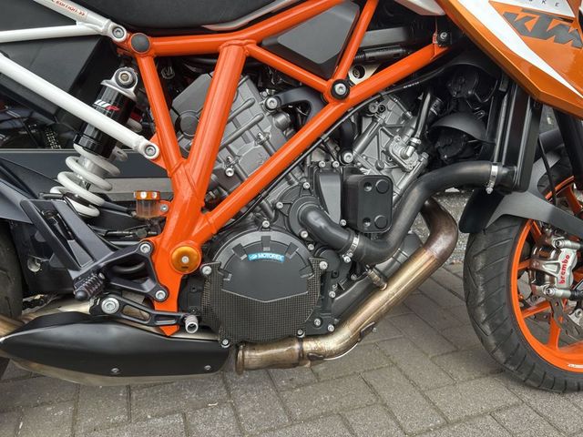 ktm - 1290-super-duke-r
