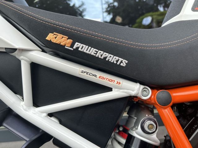 ktm - 1290-super-duke-r