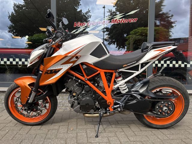 ktm - 1290-super-duke-r