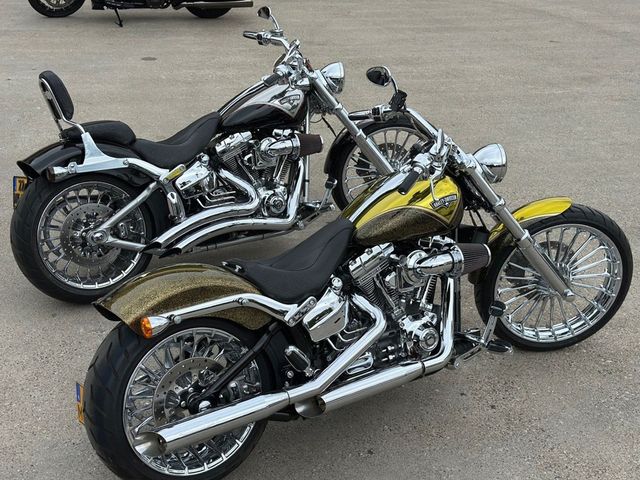 harley-davidson - breakout-cvo-fxsbse