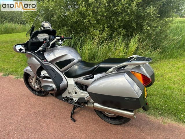 honda - st-1300-pan-european