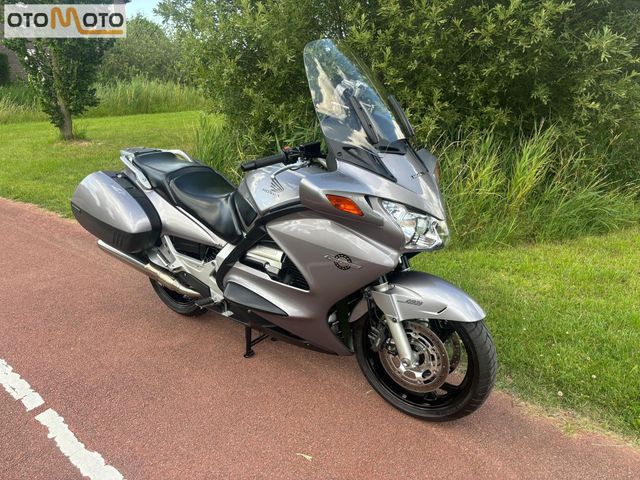 honda - st-1300-pan-european