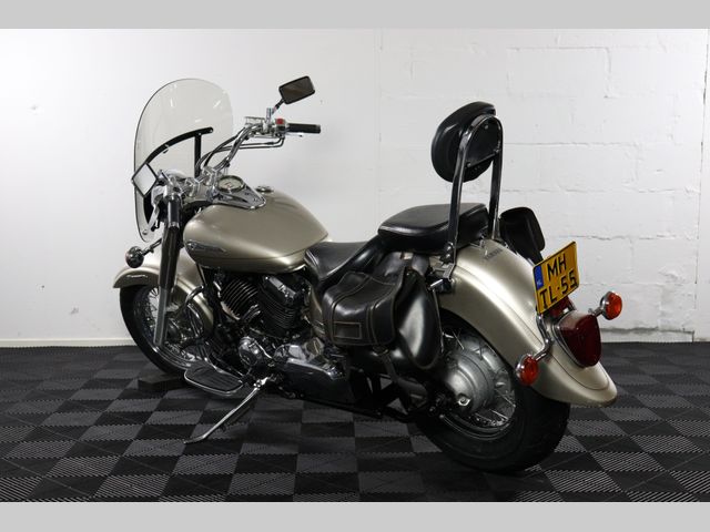 yamaha - xvs-650-a-dragstar-classic