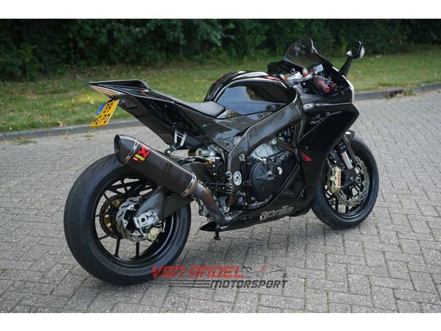 aprilia - rsv-4-r