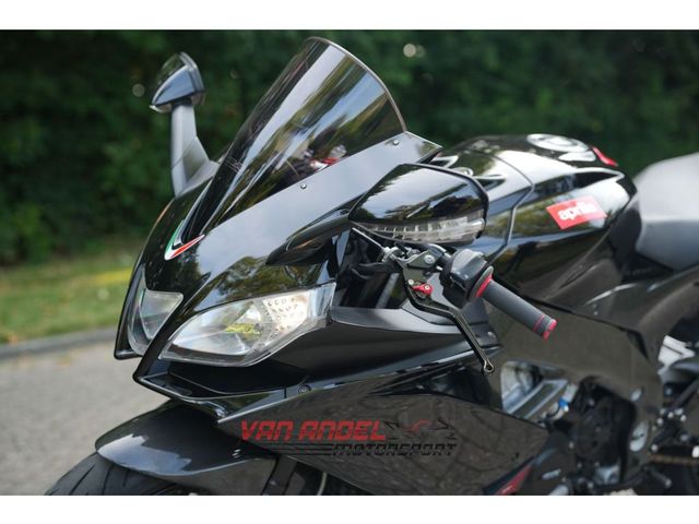 aprilia - rsv-4-r