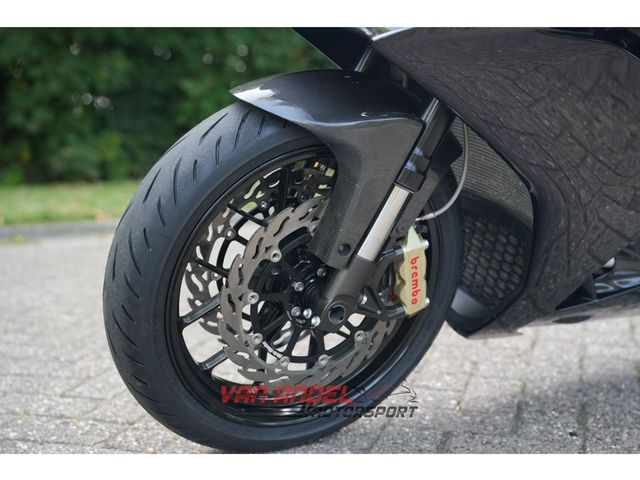 aprilia - rsv-4-r