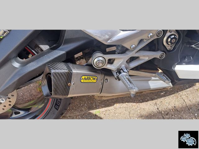 triumph - street-triple-rs