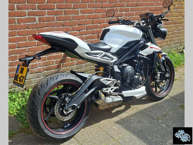 triumph - street-triple-rs
