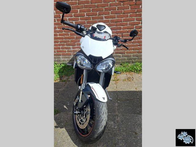 triumph - street-triple-rs