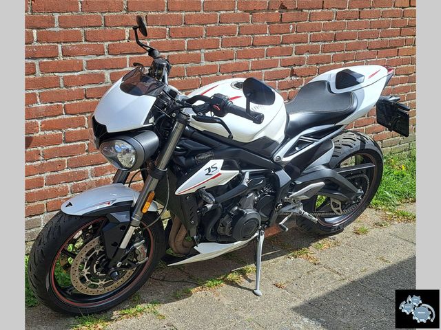 triumph - street-triple-rs