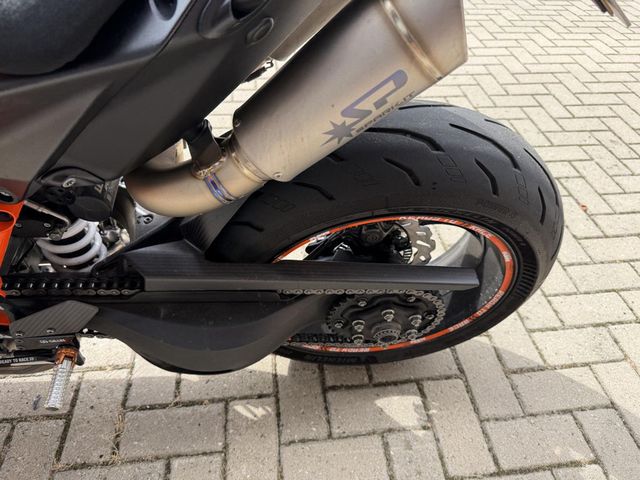ktm - 1390-super-duke-r-evo