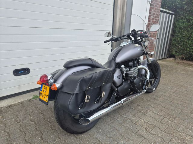 triumph - speedmaster
