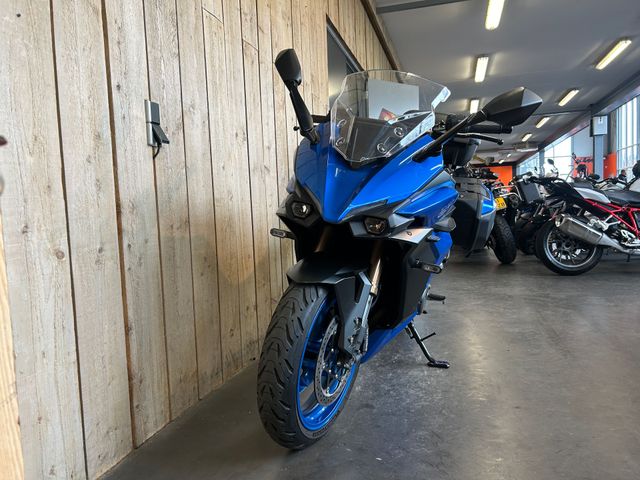 suzuki - gsx-s-1000-gt