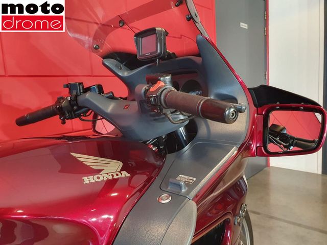 honda - st-1100-pan-european