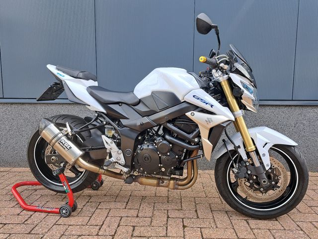 suzuki - gsr-750