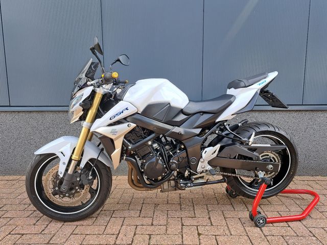 suzuki - gsr-750