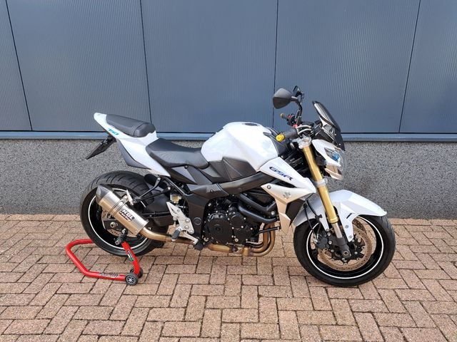 suzuki - gsr-750