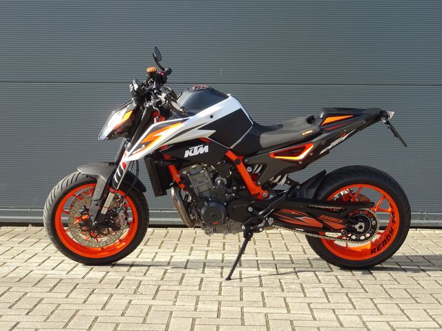 ktm - 890-duke-r
