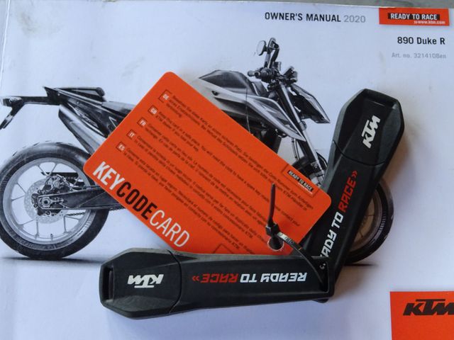 ktm - 890-duke-r
