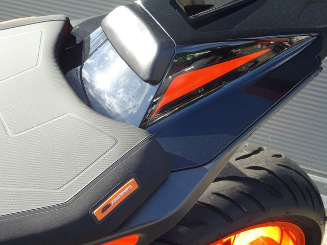ktm - 890-duke-r