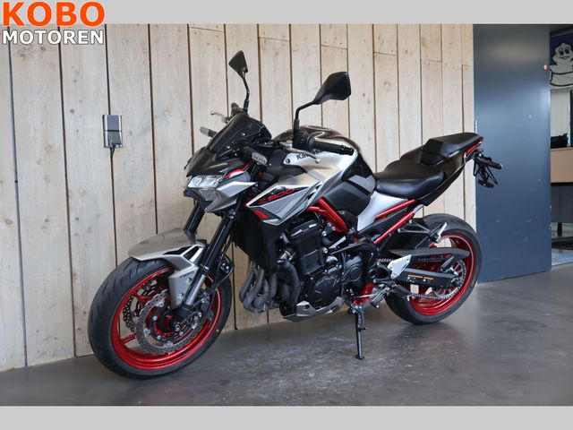 kawasaki - z900