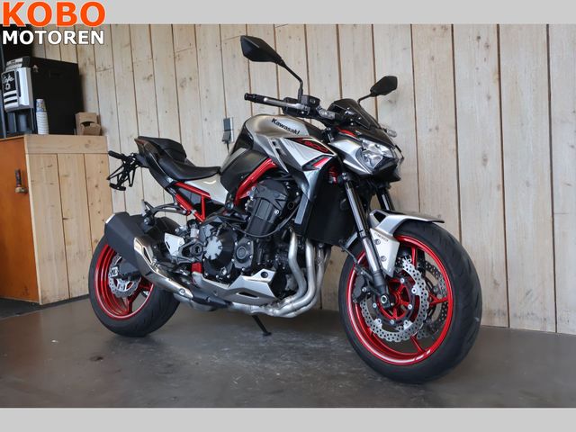 kawasaki - z900