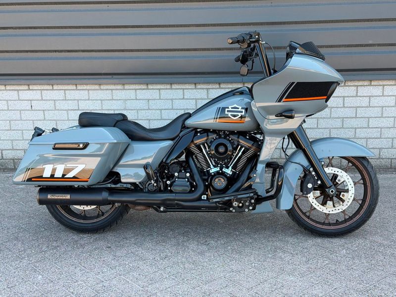 Harley-Davidson Fltrxst Road Glide ST 117 M8 Custom (BJ 2023) 2023 occasion