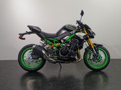 KAWASAKI Z900