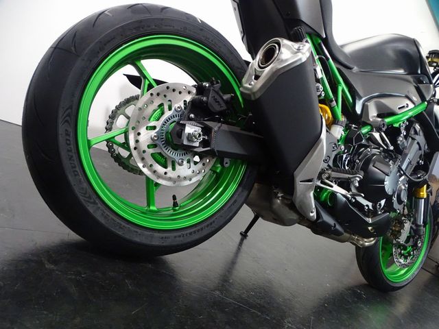 kawasaki - z900