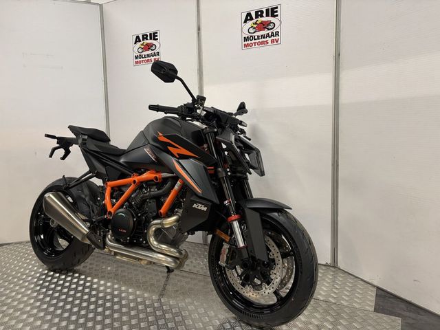 ktm - 1390-super-duke-r