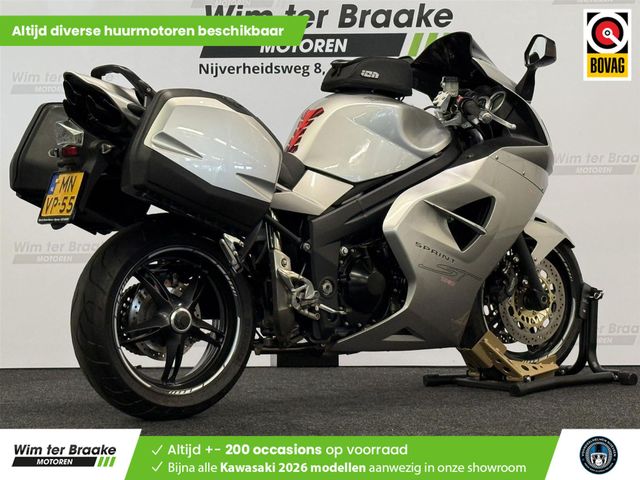 triumph - sprint-st-1050-abs