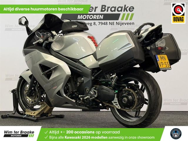 triumph - sprint-st-1050-abs