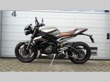 TRIUMPH STREET TRIPLE RS