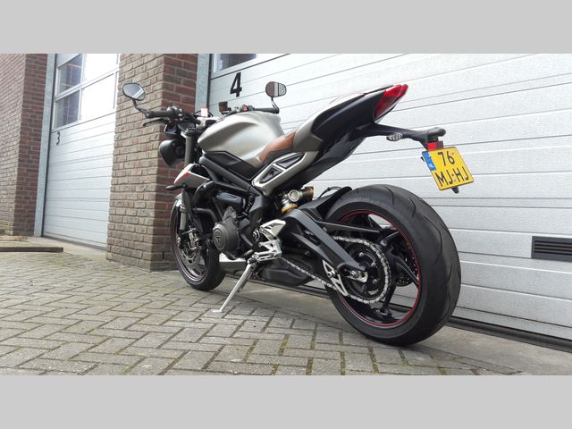 triumph - street-triple-rs