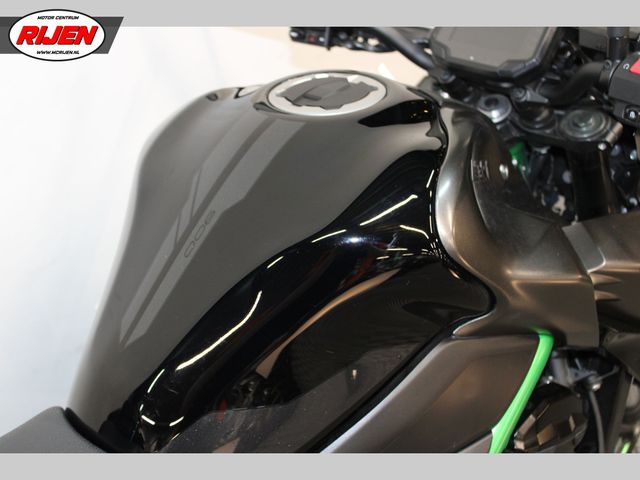kawasaki - z900
