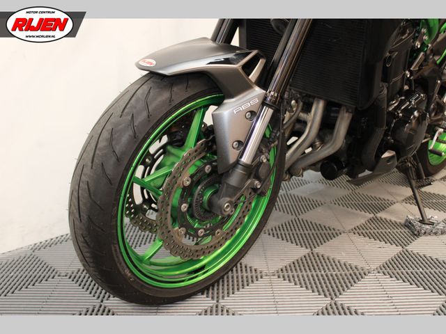 kawasaki - z900