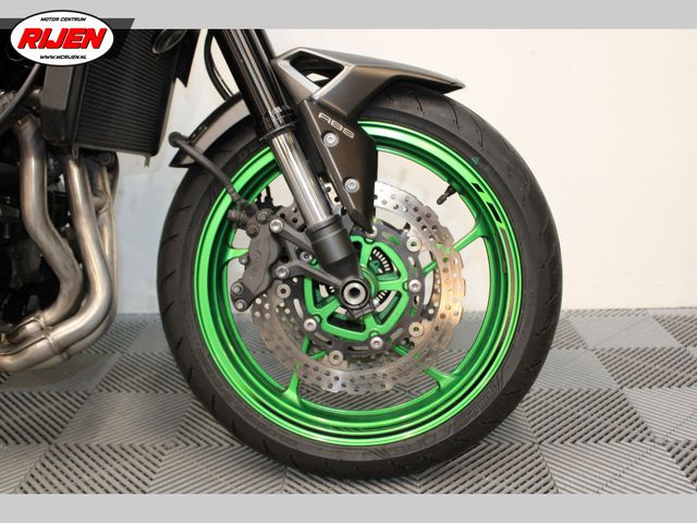 kawasaki - z900