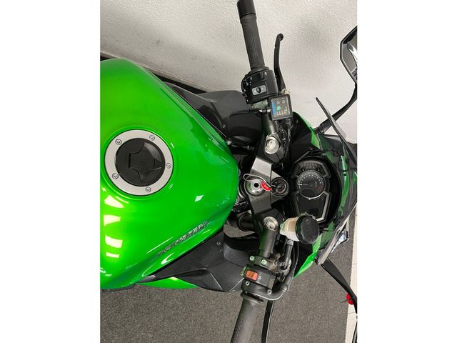 kawasaki - z-1000-sx-abs