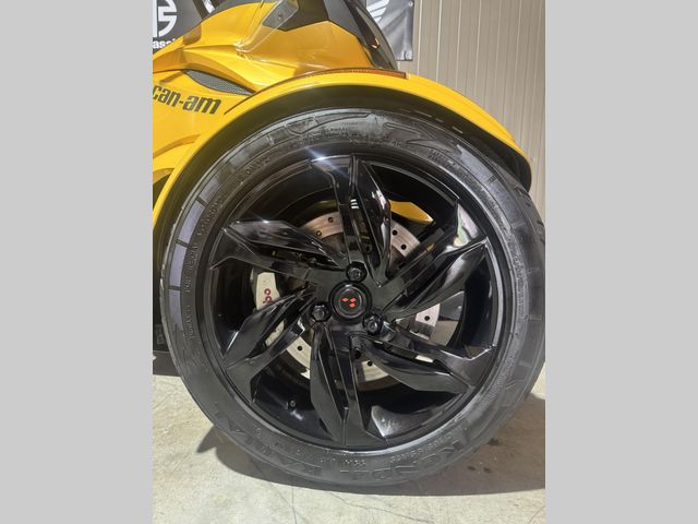can-am - spyder-st-s