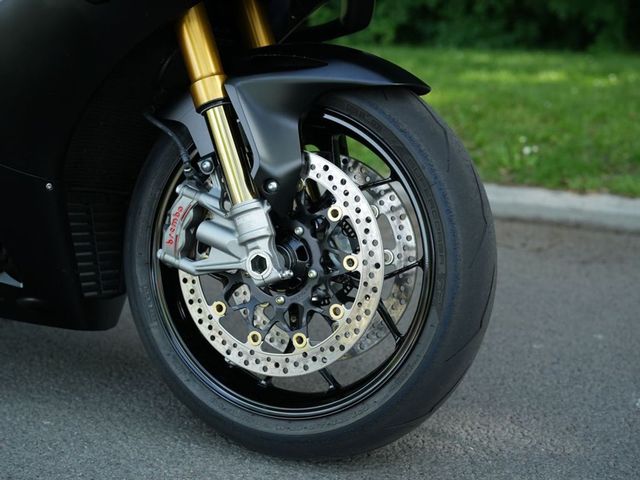 honda - cbr-1000-rr-r-fireblade-sp