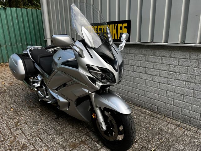 yamaha - fjr-1300